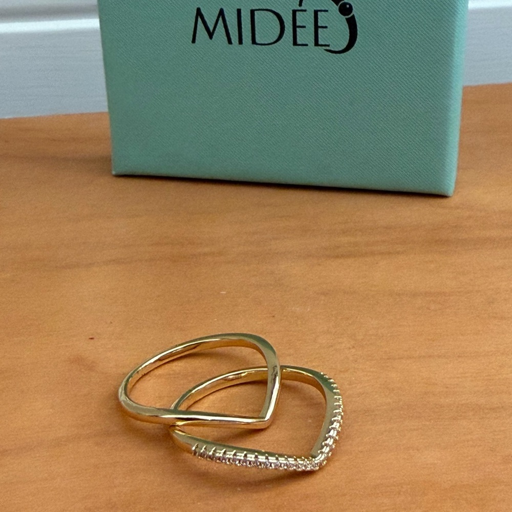 New Dainty Gold V-Stack Rings - Picture 2 of 3